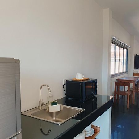 The Sila Suites - Intrawarorot Chiang Mai Exterior photo